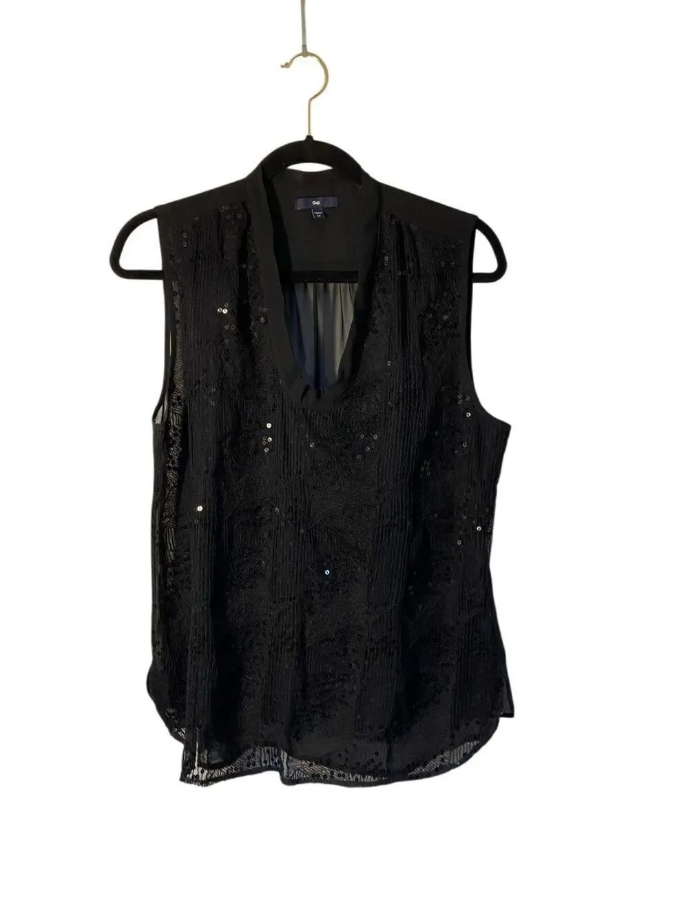 Gap women’s black, semi sheer, sequin and lace sleeveless blouse M